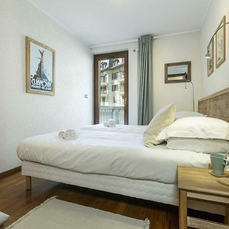 Apartment Ensa - Alpes Travel - Central Chamonix - Sleeps 4 Bagian luar foto