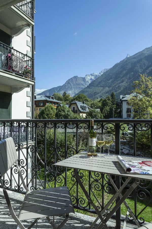 Apartment Ensa - Alpes Travel - Central Chamonix - Sleeps 4 Bagian luar foto
