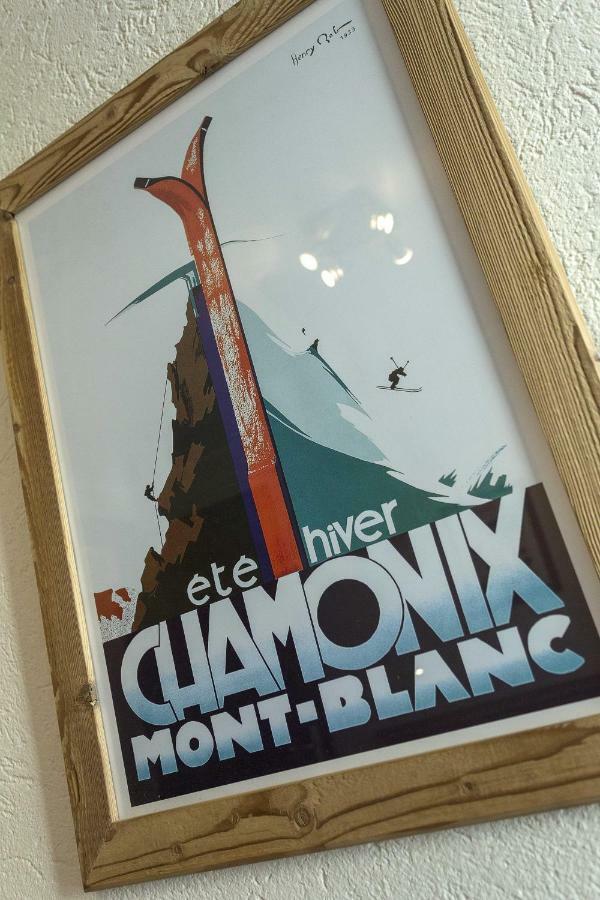 Apartment Ensa - Alpes Travel - Central Chamonix - Sleeps 4 Bagian luar foto