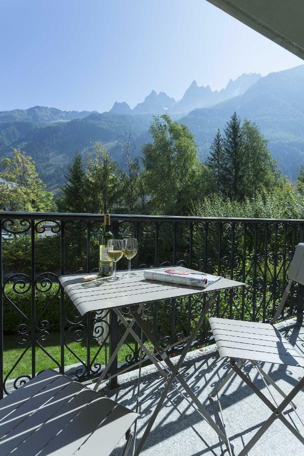 Apartment Ensa - Alpes Travel - Central Chamonix - Sleeps 4 Bagian luar foto